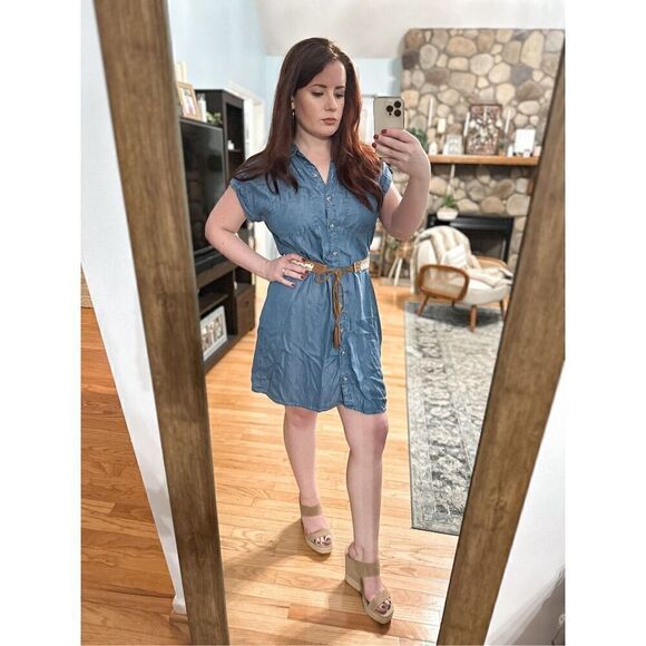 Francesca’s Harper Denim Dress - Picture 3 of 15